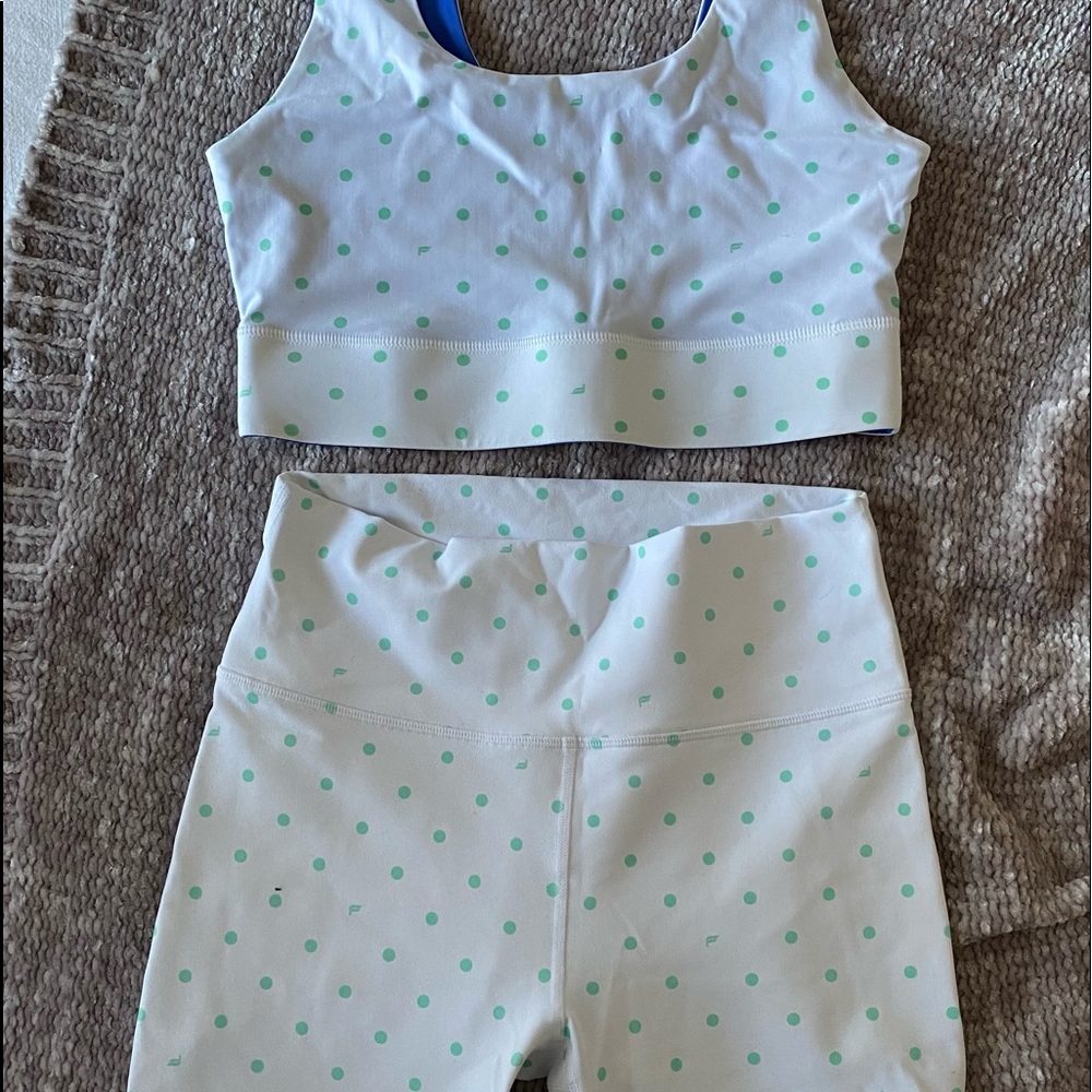 Cute Sports bra & biker shirt set